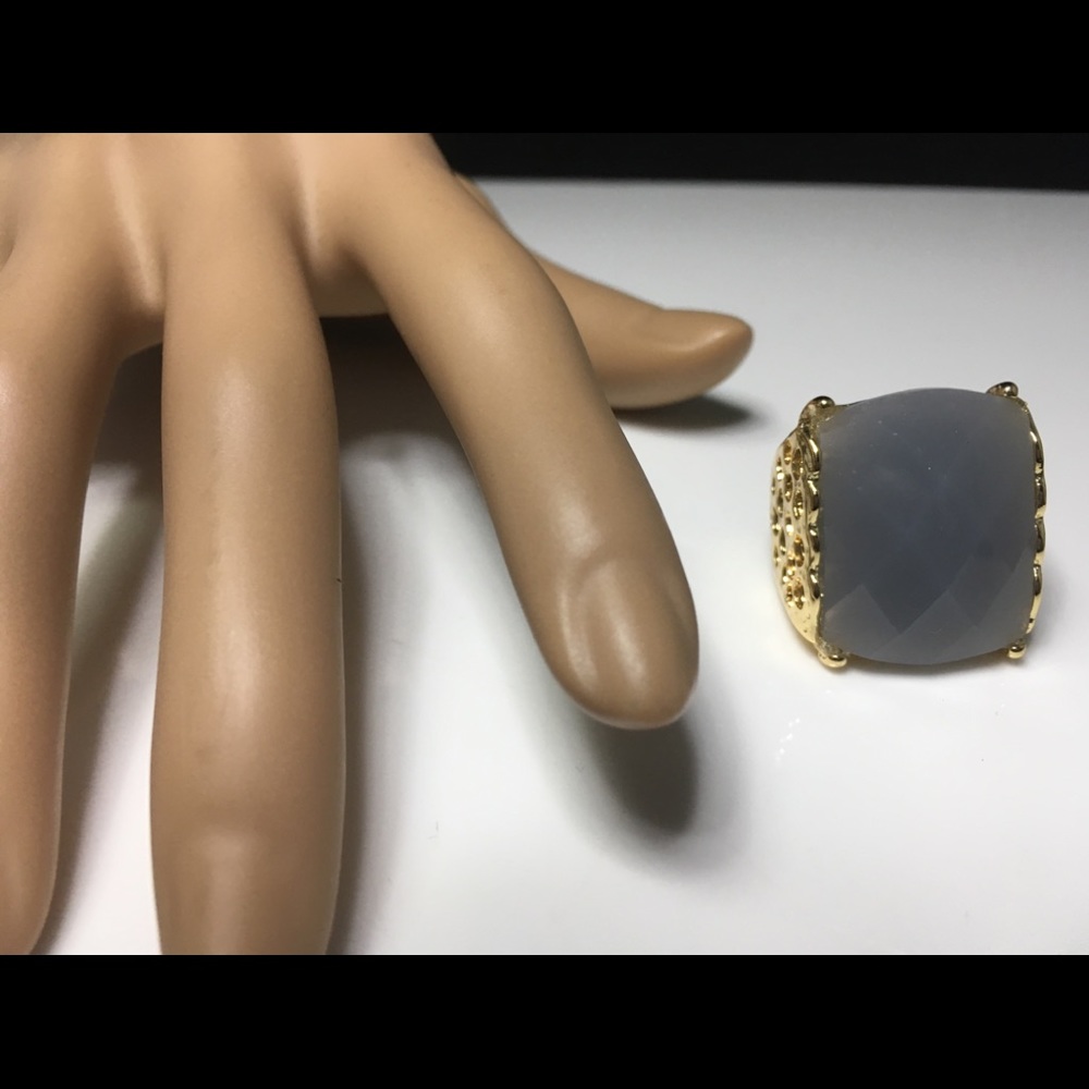 Jewelry - Picture 6 of 7